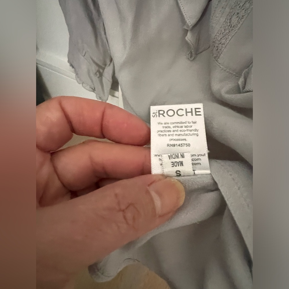 Grey ruffle blouse - Picture 2 of 2